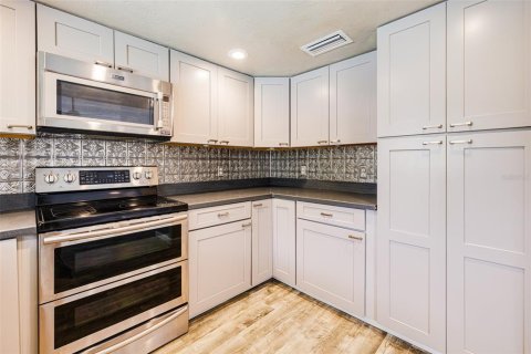 Casa en venta en Fort Myers, Florida, 3 dormitorios, 113.71 m2 № 1675920 - foto 10