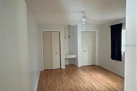 House in Spring Hill, Florida 2 bedrooms, 120.31 sq.m. № 1906451 - photo 8