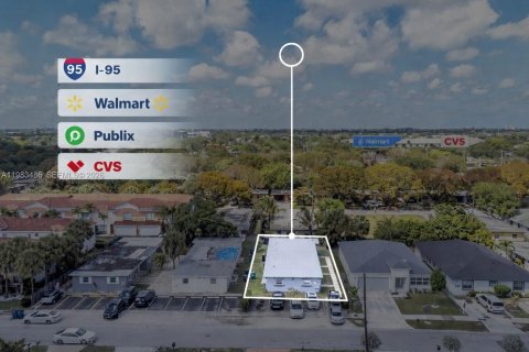 Immobilier commercial à vendre à Fort Lauderdale, Floride: 202.81 m2 № 2090374 - photo 9