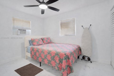 Immobilier commercial à vendre à Fort Lauderdale, Floride: 202.81 m2 № 2090374 - photo 5