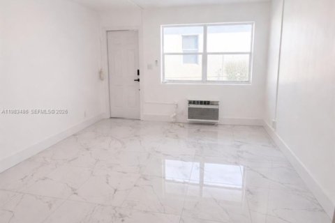 Immobilier commercial à vendre à Fort Lauderdale, Floride: 202.81 m2 № 2090374 - photo 6