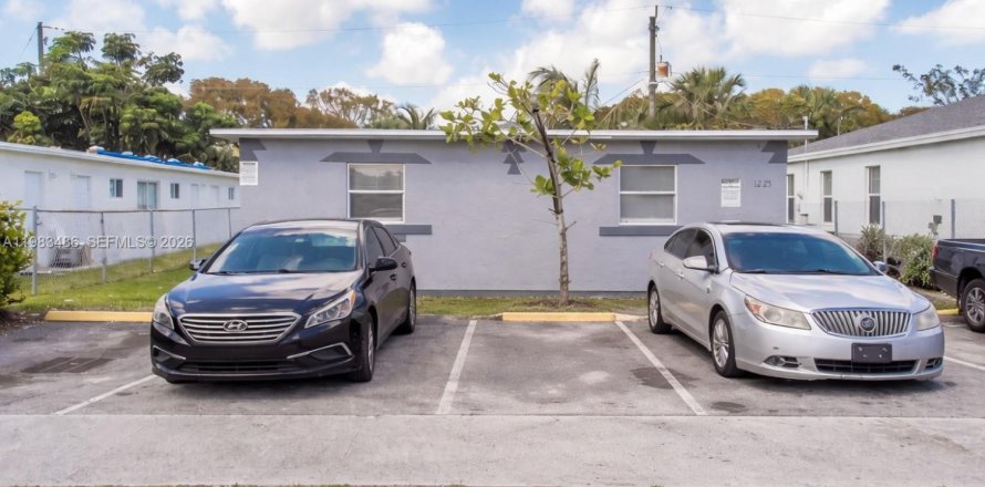 Immobilier commercial à Fort Lauderdale, Floride 202.81 m2 № 2090374