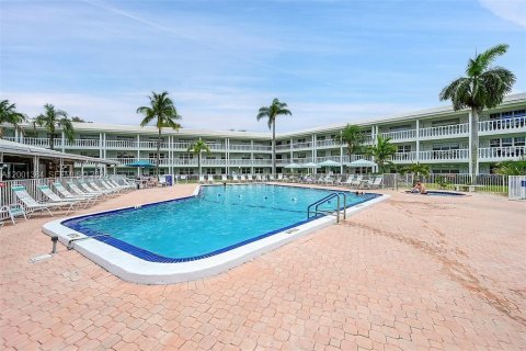 Снять в аренду кондоминиум в Форт-Лодердейл, Флорида 1 спальня, 60.39м2, № 2065835 - фото 22