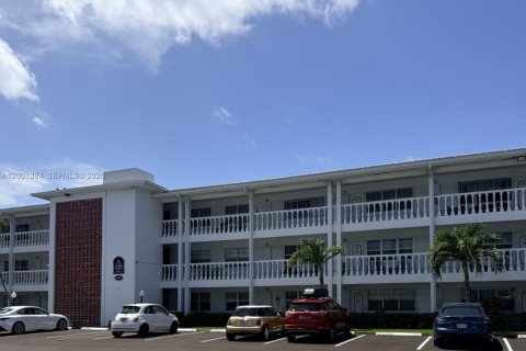 Кондоминиум с 1 спальней в Форт-Лодердейл, Флорида № 2065835