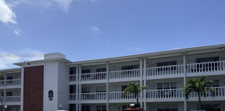 Кондоминиум с 1 спальней в Форт-Лодердейл, Флорида № 2065835