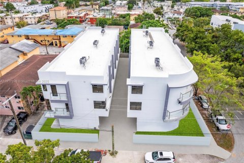 Condominio en venta en Miami, Florida, 3 dormitorios, 144.18 m2 № 1972472 - foto 2