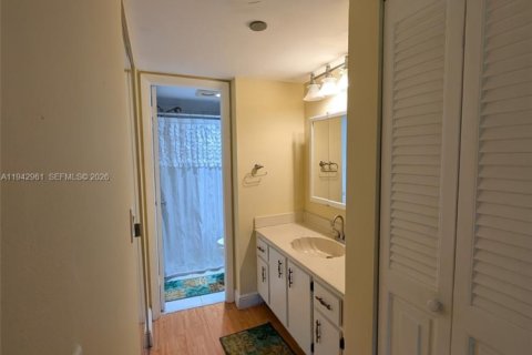 Condominio en venta en Pembroke Pines, Florida, 1 dormitorio, 72.46 m2 № 2000475 - foto 12