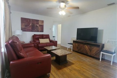 House in Ocala, Florida 3 bedrooms, 98.48 sq.m. № 1919871 - photo 9