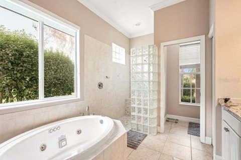 House in Bradenton, Florida 4 bedrooms, 272.11 sq.m. № 2215691 - photo 17
