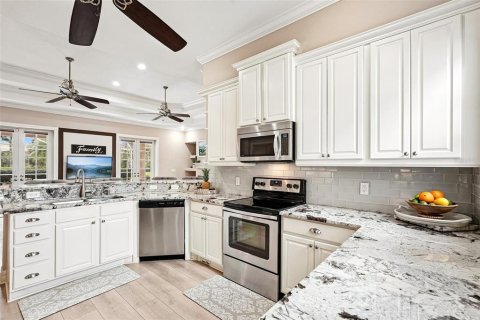 House in Bradenton, Florida 4 bedrooms, 272.11 sq.m. № 2215691 - photo 5
