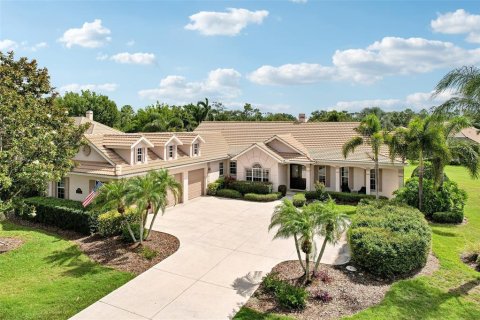 House in Bradenton, Florida 4 bedrooms, 272.11 sq.m. № 2215691