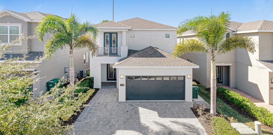 Casa en Kissimmee, Florida 5 dormitorios, 238.76 m2 № 1582669