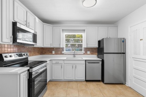 Condominio en alquiler en West Palm Beach, Florida, 2 dormitorios, 107.58 m2 № 2087932 - foto 9