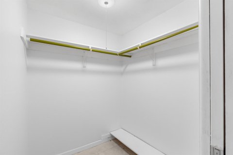 Condominio en alquiler en West Palm Beach, Florida, 2 dormitorios, 107.58 m2 № 2087932 - foto 19