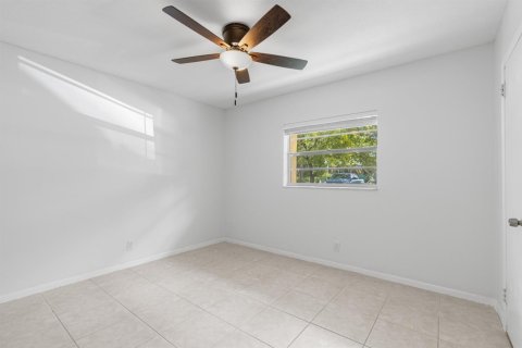 Condominio en alquiler en West Palm Beach, Florida, 2 dormitorios, 107.58 m2 № 2087932 - foto 7