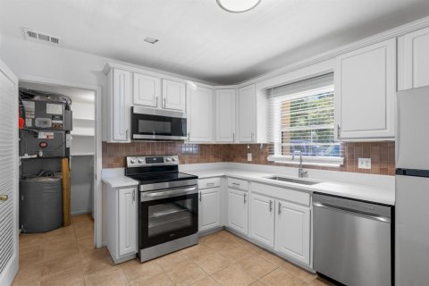 Condominio en alquiler en West Palm Beach, Florida, 2 dormitorios, 107.58 m2 № 2087932 - foto 12