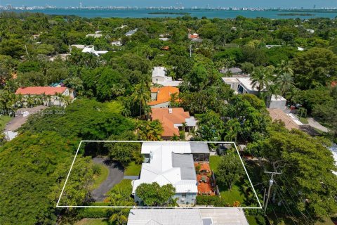 House in Miami, Florida 3 bedrooms, 172.98 sq.m. № 2031453 - photo 17