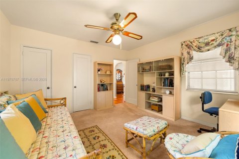 House in Miami, Florida 3 bedrooms, 172.98 sq.m. № 2031453 - photo 28