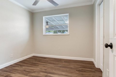 House in Tampa, Florida 3 bedrooms, 111.48 sq.m. № 1858070 - photo 28