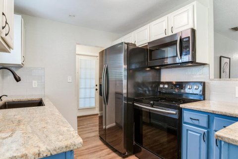 House in Tampa, Florida 3 bedrooms, 111.48 sq.m. № 1858070 - photo 19
