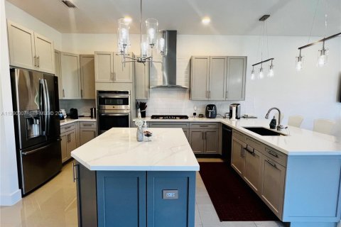 Купить виллу или дом в Паркленд, Флорида 6 спален, 429.39м2, № 2051855 - фото 12