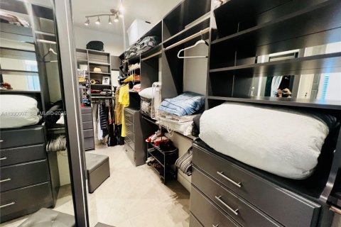 Купить виллу или дом в Паркленд, Флорида 6 спален, 429.39м2, № 2051855 - фото 27