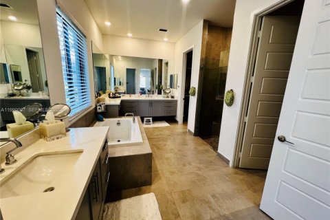 Купить виллу или дом в Паркленд, Флорида 6 спален, 429.39м2, № 2051855 - фото 23