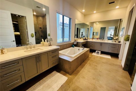 Купить виллу или дом в Паркленд, Флорида 6 спален, 429.39м2, № 2051855 - фото 22