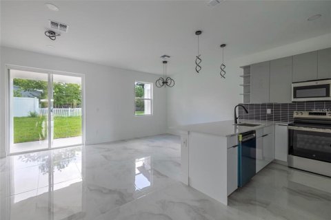 Touwnhouse à louer à Davenport, Floride: 3 chambres, 142.7 m2 № 2406802 - photo 6