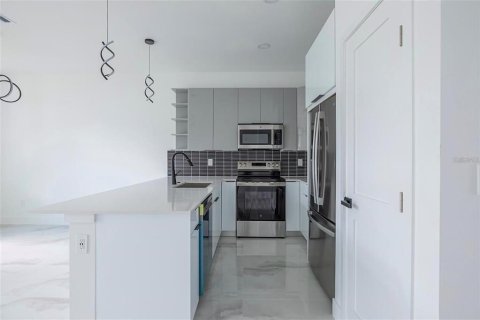 Touwnhouse à louer à Davenport, Floride: 3 chambres, 142.7 m2 № 2406802 - photo 11