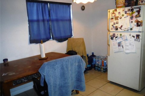 Commercial property in Largo, Florida 5 bedrooms, 159.61 sq.m. № 2386148 - photo 7