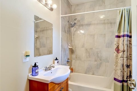 Купить виллу или дом в Тампа, Флорида 8 комнат, 128.95м2, № 2209003 - фото 30