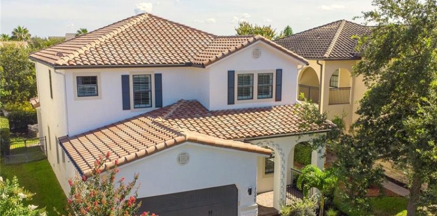House in Orlando, Florida 5 bedrooms, 288.93 sq.m. № 1885514