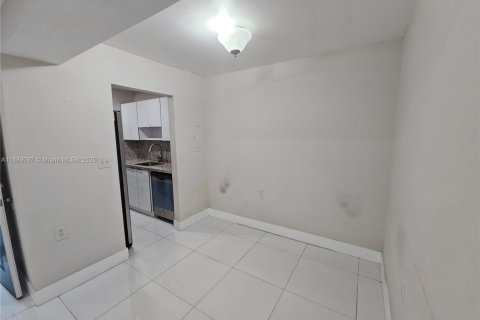 Снять в аренду кондоминиум в Хайалиа, Флорида 1 спальня, 60.2м2, № 1950786 - фото 3