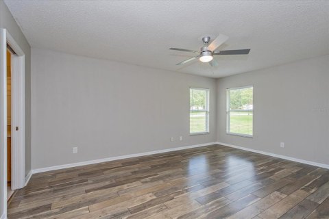House in Leesburg, Florida 3 bedrooms, 165.83 sq.m. № 1848504 - photo 14