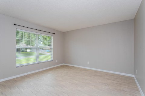 House in Leesburg, Florida 3 bedrooms, 165.83 sq.m. № 1848504 - photo 4