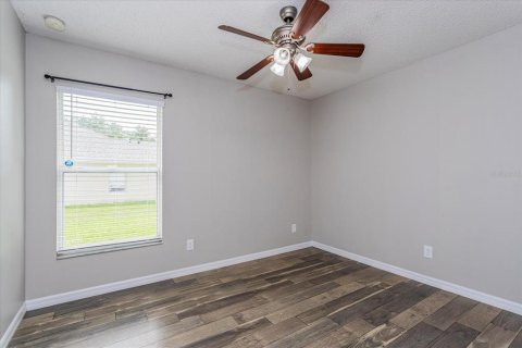 House in Leesburg, Florida 3 bedrooms, 165.83 sq.m. № 1848504 - photo 19