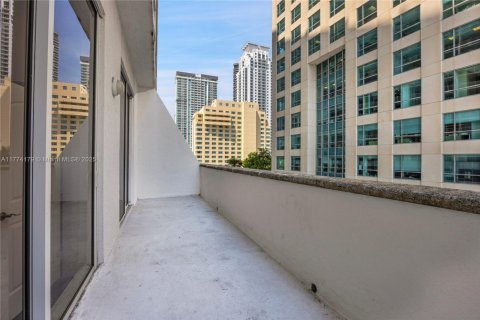 Condominio en venta en Miami, Florida, 2 dormitorios, 99.59 m2 № 1704037 - foto 16