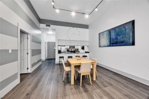 Condominio en venta en Miami, Florida, 2 dormitorios, 99.59 m2 № 1704037 - foto 4