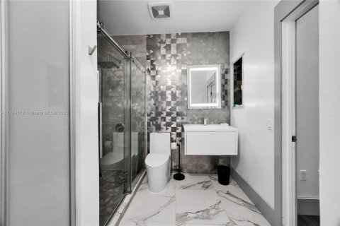 Condominio en venta en Miami, Florida, 2 dormitorios, 99.59 m2 № 1704037 - foto 11