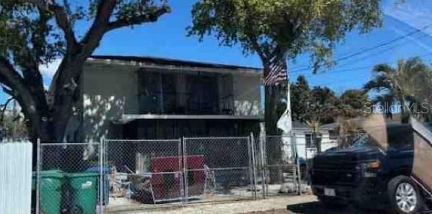 Immobilier commercial à Miami, Floride 11 chambres, 409.14 m2 № 1757064