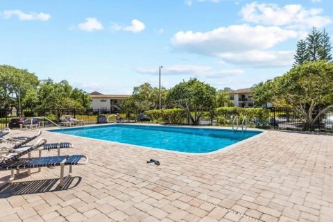 Condominio en alquiler en Tarpon Springs, Florida, 2 dormitorios, 99.41 m2 № 2111588 - foto 21