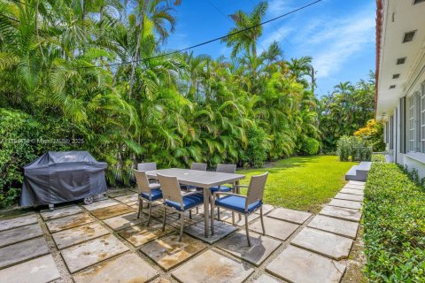 Villa ou maison à louer à Coral Gables, Floride: 4 chambres, 171.4 m2 № 1930475 - photo 27
