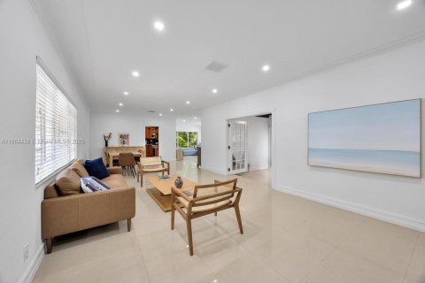 Villa ou maison à louer à Coral Gables, Floride: 4 chambres, 171.4 m2 № 1930475 - photo 20