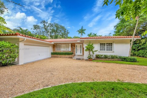 Villa ou maison à louer à Coral Gables, Floride: 4 chambres, 171.4 m2 № 1930475 - photo 19