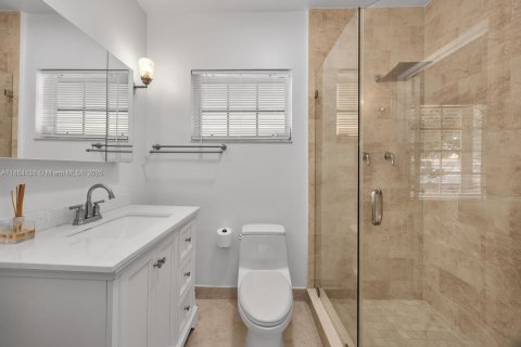 Villa ou maison à louer à Coral Gables, Floride: 4 chambres, 171.4 m2 № 1930475 - photo 7