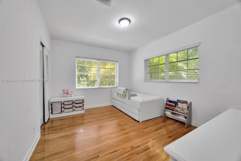 Villa ou maison à louer à Coral Gables, Floride: 4 chambres, 171.4 m2 № 1930475 - photo 14