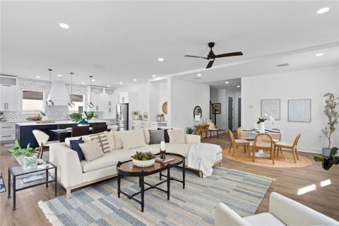 House in Tampa, Florida 5 bedrooms, 329.8 sq.m. № 1757011 - photo 13