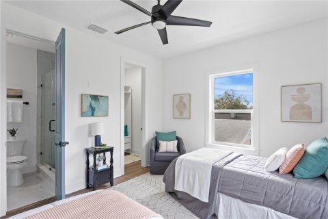 House in Tampa, Florida 5 bedrooms, 329.8 sq.m. № 1757011 - photo 27