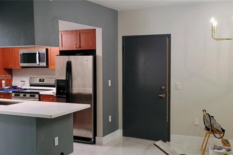 Condominio en alquiler en Miami, Florida, 2 dormitorios, 88.26 m2 № 1976848 - foto 28